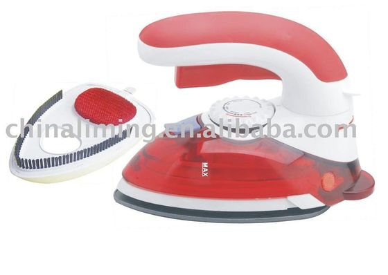 Kompakte Dampfstil-Reiseisen LM-688 mit Aluminiumsoleplatten